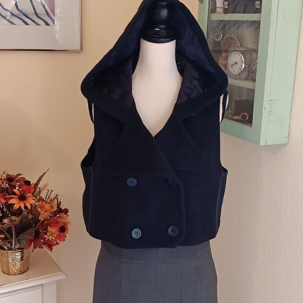 Maxazria Collection Cropped Hooded Vest
